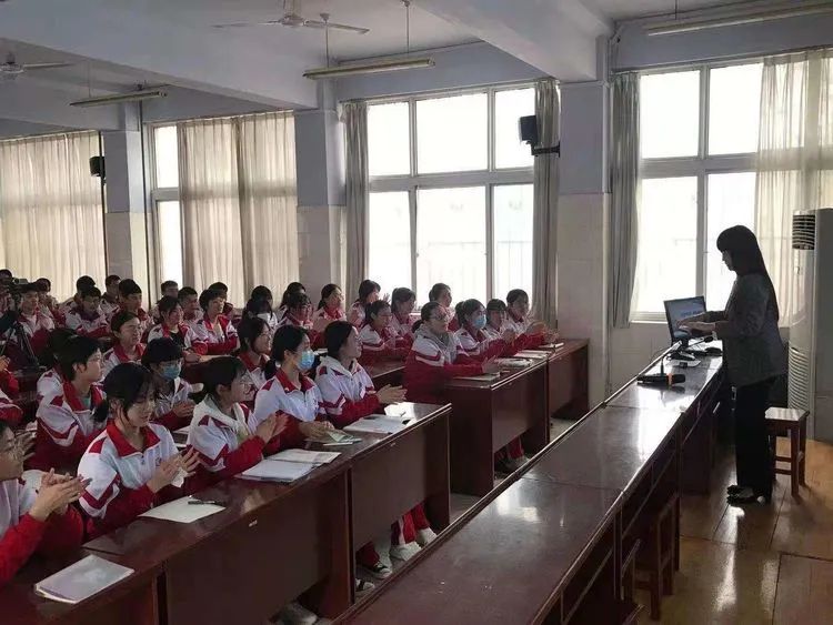 诸城市实验中学图片图片